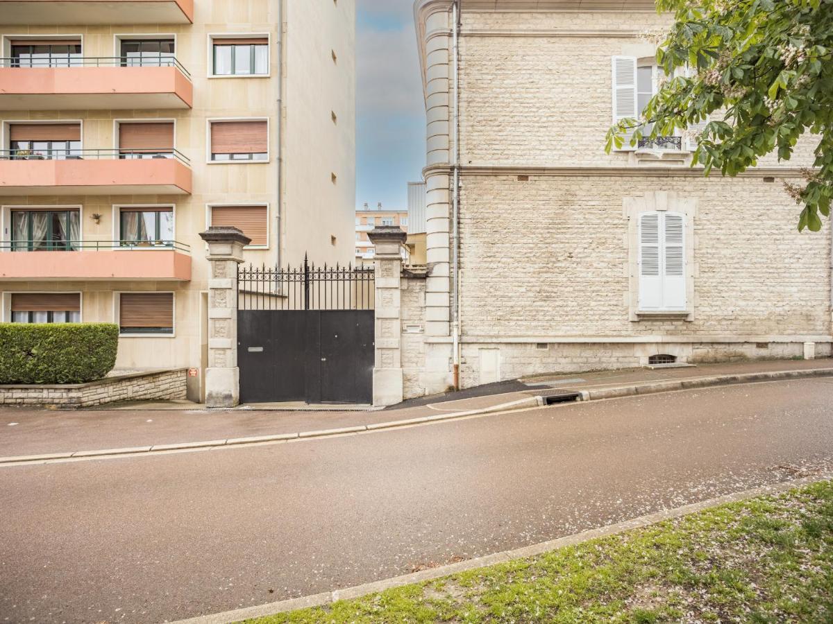 Ateliers Begand Studio 6 - Proximite Gare - Parking Offert Apartamento Troyes Exterior foto